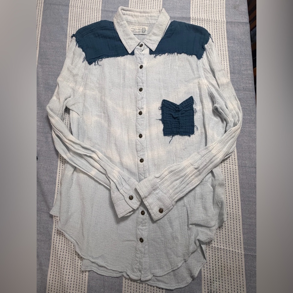 Vintage Free People Artisan de Luxe Tie-Dye Gauze Button-Down Shirt - Picture 2 of 7